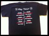 Ein ganz individuelles Tour-Shirt! Für jeden Musikfan ein Muss - man kann sogar Konzerte später nachtragen lassen.